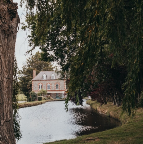 image-etang-et-vue-sur-le-moulin-de-larguenon