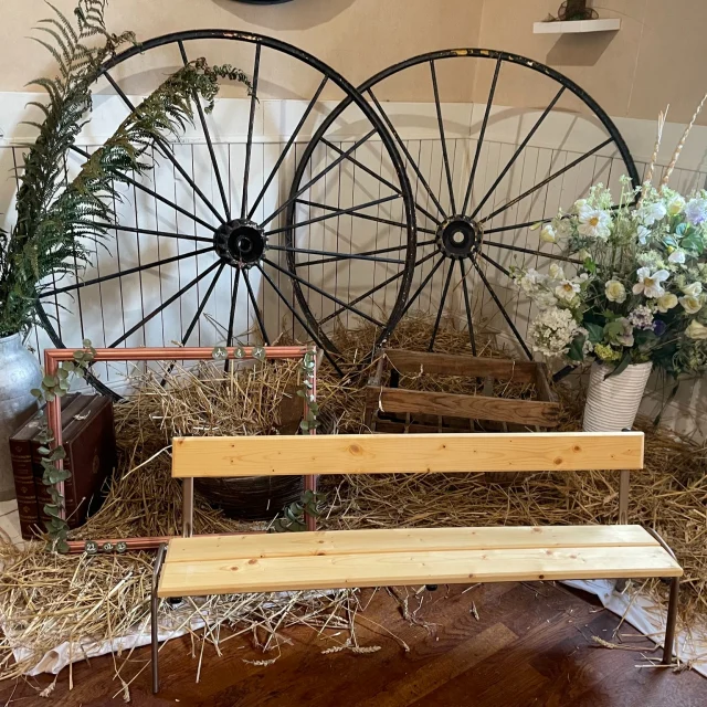 ✨💍 Félicitations à Annaig & Kévin ! 💍✨

Le 22 février 2025, le Moulin de l'Arguenon a eu le plaisir d'accueillir le premier mariage de l'année ! 🌸💕 La salle était ornée de teintes bleu canard et beige , qui ont créé une atmosphère à la fois chic et chaleureuse.
Annaig et Kévin, que votre vie ensemble soit une belle aventure, pleine de rires, de complicité et de surprises enchantées ! 🌈❤️

#MoulinDeLArguenon #Mariage  #Amour #AventureEnsemble